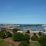 Ostseeperle Inkl Strandkorb Von Mai Bis September Und Waesche Set *