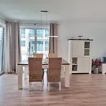 Ostseeperle Inkl Strandkorb Von Mai Bis September Und Waesche Set Apartment Heiligenhafen