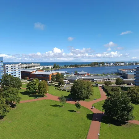 Ostseeperle Inkl Strandkorb Von Mai Bis September Und Waesche Set * Heiligenhafen