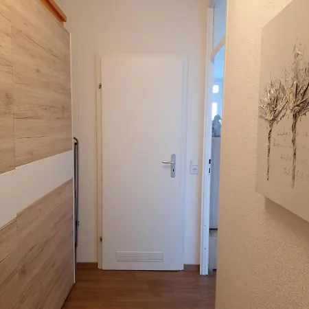 Ostseeperle Inkl Strandkorb Von Mai Bis September Und Waesche Set * Heiligenhafen