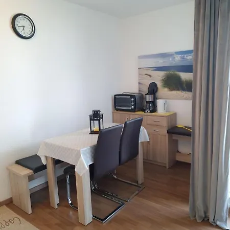 Ostseeperle Inkl Strandkorb Von Mai Bis September Und Waesche Set