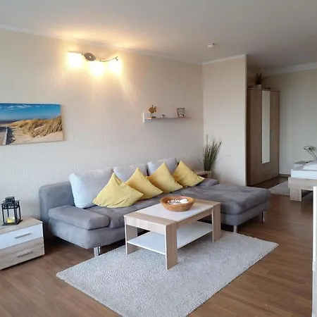 Ostseeperle Inkl Strandkorb Von Mai Bis September Und Waesche Set Apartment Heiligenhafen
