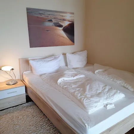 Ostseeperle Inkl Strandkorb Von Mai Bis September Und Waesche Set Heiligenhafen