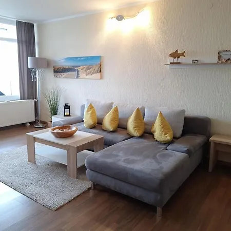 Ostseeperle Inkl Strandkorb Von Mai Bis September Und Waesche Set Apartment