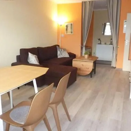 Ostseeperle Inkl Strandkorb Von Mai Bis September Und Waesche Set Daire Heiligenhafen