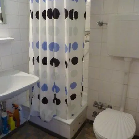 Ostseeperle Inkl Strandkorb Von Mai Bis September Und Waesche Set Heiligenhafen