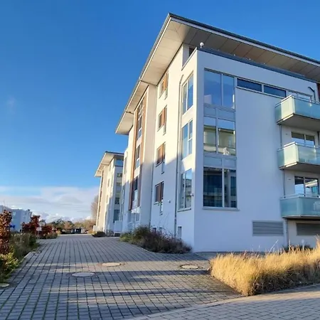 Ostseeperle Inkl Strandkorb Von Mai Bis September Und Waesche Set *