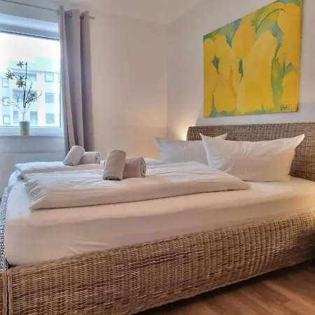 Ostseeperle Inkl Strandkorb Von Mai Bis September Und Waesche Set * Heiligenhafen