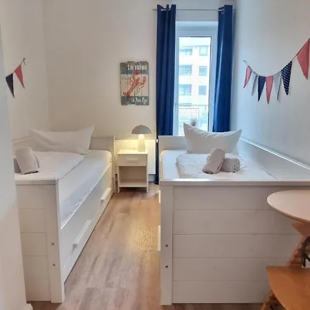 Ostseeperle Inkl Strandkorb Von Mai Bis September Und Waesche Set